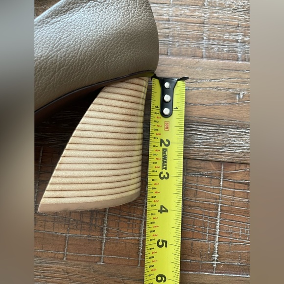 Mercedes Castillo leather pump comfortable heels, shoes - Picture 8 of 13